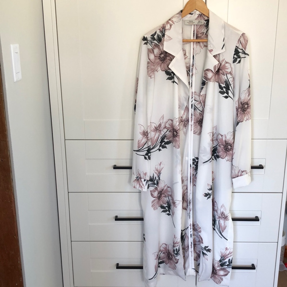 Dex long sheer floral jacket w/ tie